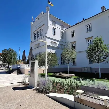 In Apartmán *